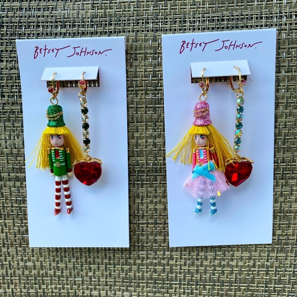 Betsey Johnson Red and Green Heart Charm Jewelry